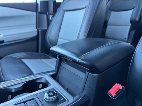 Certified 2022 Ford Explorer XLT w/ Equipment Group 202A AWD/4WD image 26