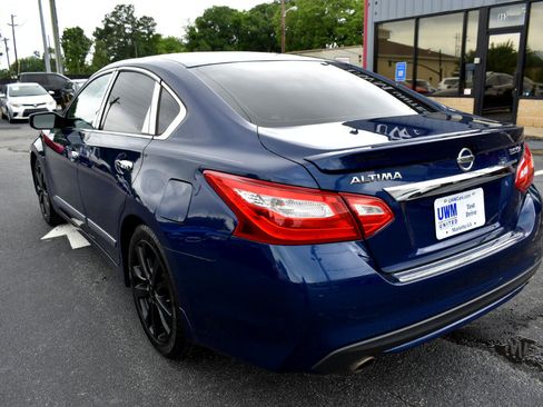 Used 2016 Nissan Altima 3.5 SR image 8