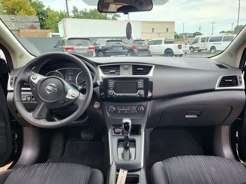Used 2017 Nissan Sentra SV FWD image 12