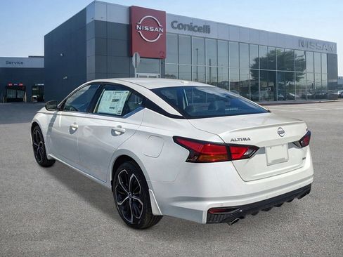 New 2025 Nissan Altima 2.5 SR w/ SR Premium Package image 3