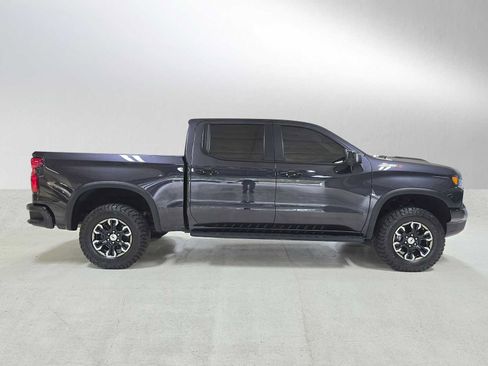 Used 2022 Chevrolet Silverado 1500 ZR2 w/ Technology Package image 2