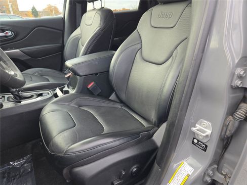 Certified 2022 Jeep Cherokee Limited image 27