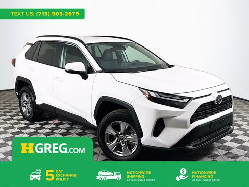 Used 2025 Toyota RAV4 XLE FWD image 1