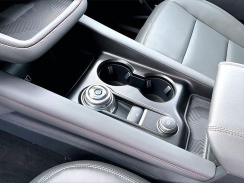 New 2026 Ford Explorer Active w/ Active Comfort Package image 6