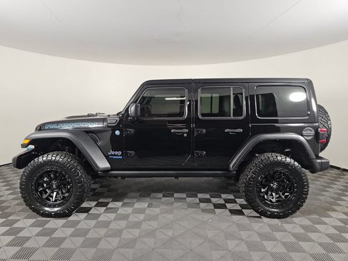 Used 2022 Jeep Wrangler Unlimited Rubicon 4xe w/ Cold Weather Group AWD/4WD image 6