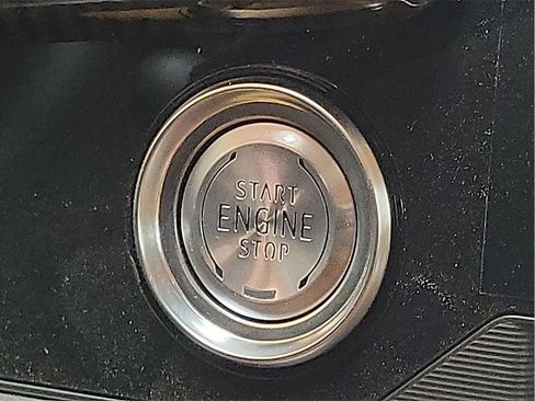 New 2025 Chevrolet Corvette E-Ray image 22