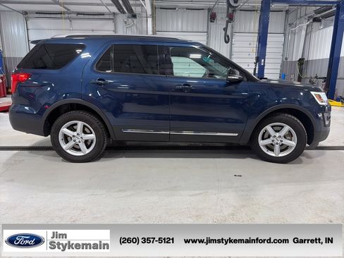 Used 2016 Ford Explorer XLT w/ Equipment Group 202A image 12