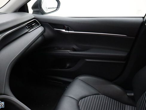 Used 2024 Toyota Camry SE image 21