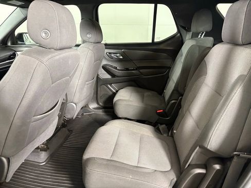 Used 2023 Chevrolet Traverse LT FWD image 41