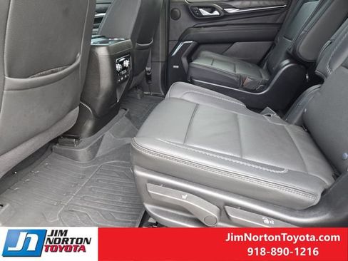 Used 2024 GMC Yukon Denali w/ Advanced Technology Package AWD/4WD image 34
