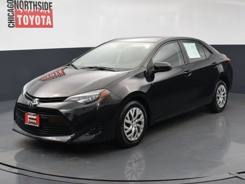 Used 2018 Toyota Corolla LE FWD image 8