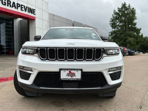 Used 2025 Jeep Grand Cherokee Limited RWD image 3