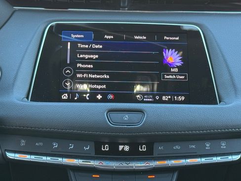 Used 2023 Cadillac XT4 Premium Luxury image 25