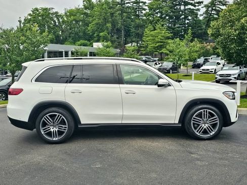 Certified 2024 Mercedes-Benz GLS 450 4MATIC image 7