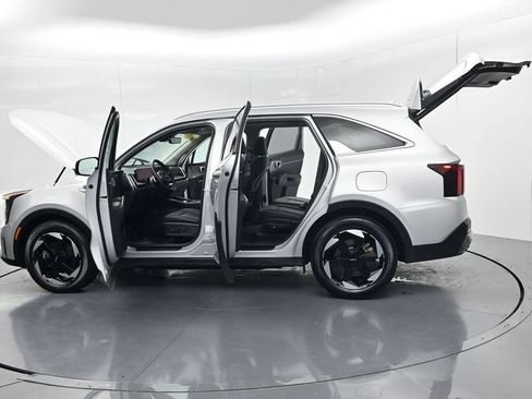 Certified 2025 Kia Sorento EX w/ EX Panoramic Sunroof Package AWD/4WD image 68