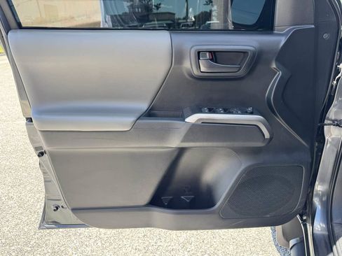Used 2021 Toyota Tacoma SR5 RWD image 28