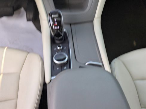 Used 2022 Cadillac XT6 Premium Luxury w/ Technology Package image 21