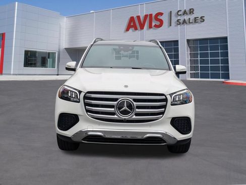 Used 2025 Mercedes-Benz GLS 450 4MATIC image 2
