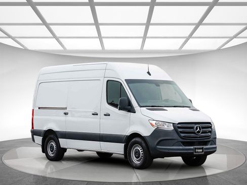 Used 2023 Mercedes-Benz Sprinter 144 Cargo image 5