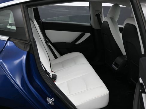 Used 2020 Tesla Model 3 Long Range image 34
