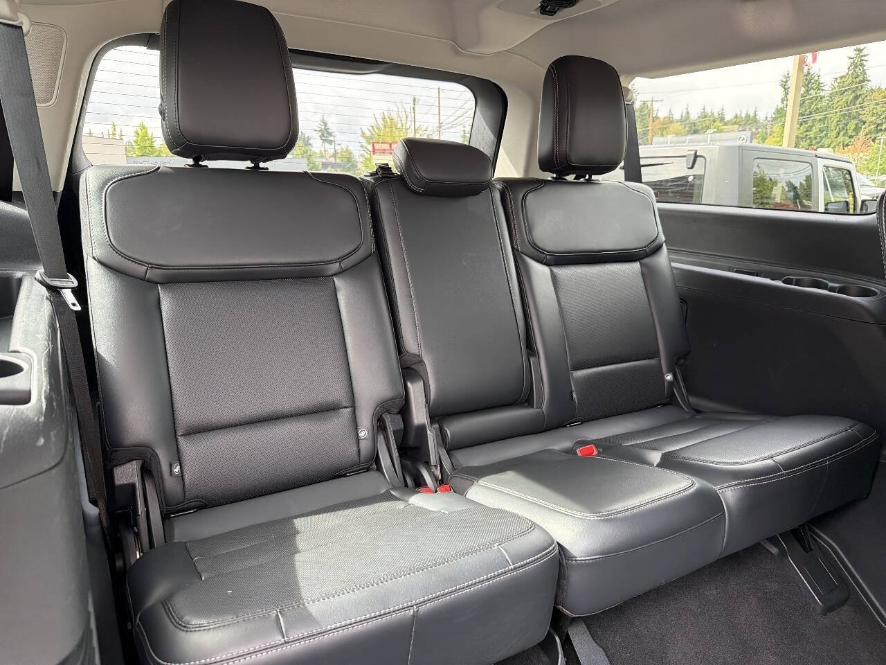 Used 2025 Ford Expedition Max Platinum AWD/4WD image 30