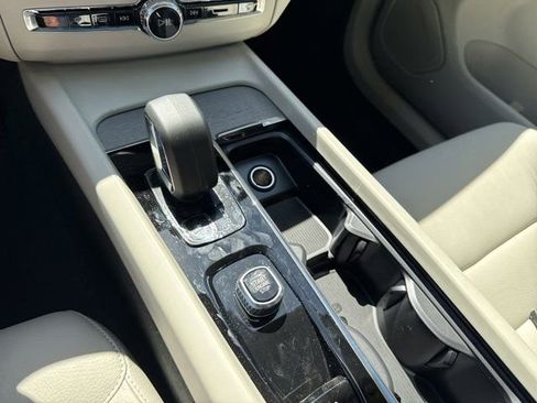 New 2025 Volvo XC60 T8 Plus w/ Protection Package Premier image 23