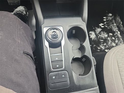 Certified 2022 Ford Escape SE w/ Cold Weather Package image 38