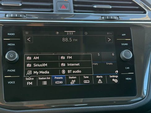 Certified 2023 Volkswagen Tiguan SE image 17