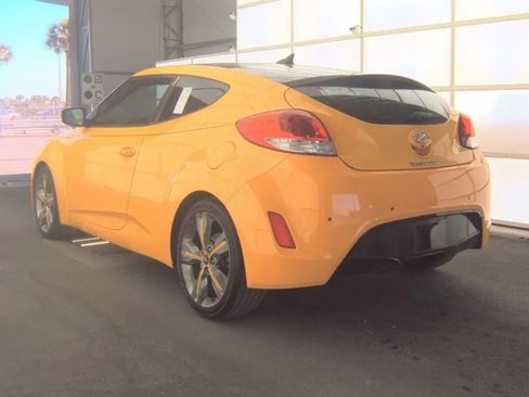 Used 2016 Hyundai Veloster w/ Option Group 03 image 3
