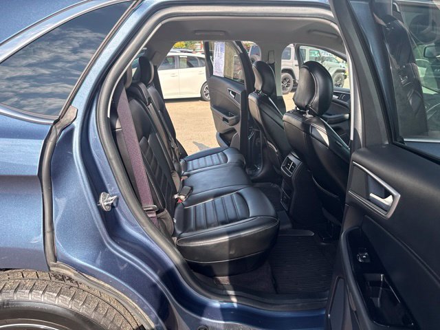 Used 2019 Ford Edge SEL w/ Equipment Group 201A FWD image 12