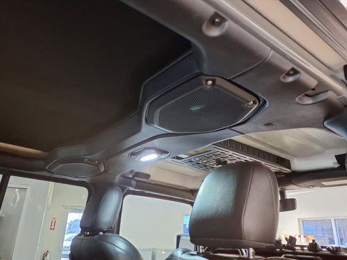 Used 2021 Jeep Gladiator Rubicon image 14