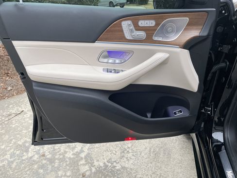 Certified 2025 Mercedes-Benz GLS 450 4MATIC w/ AMG Line Exterior image 18