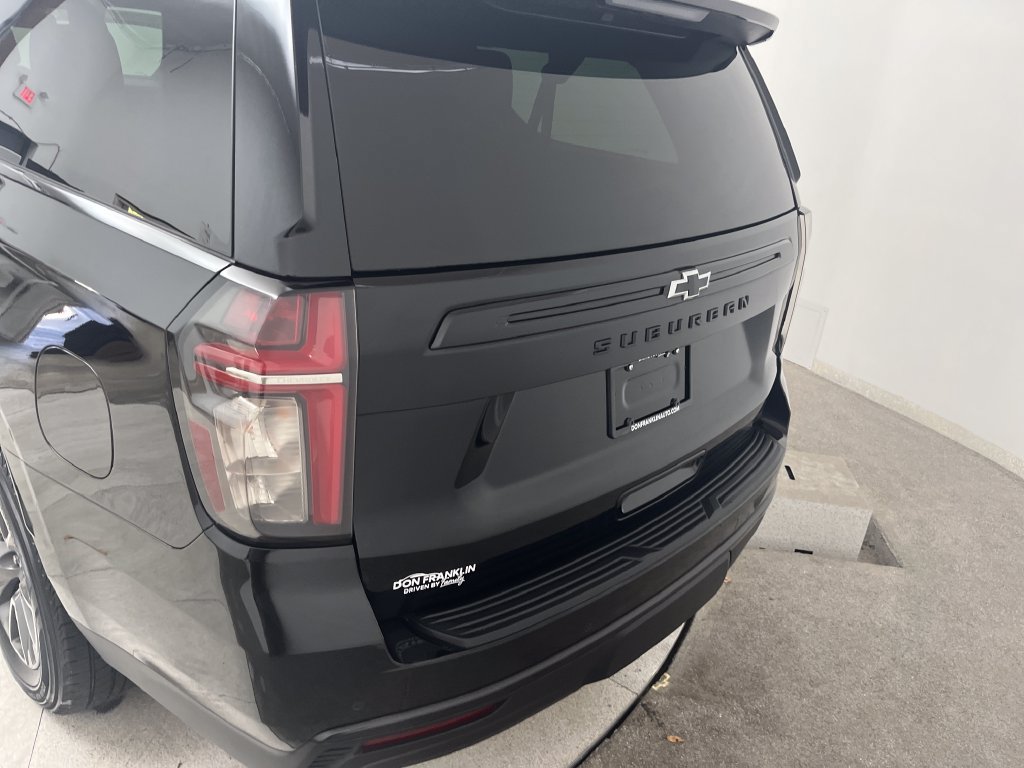 Used 2024 Chevrolet Suburban Z71 w/ Luxury Package AWD/4WD image 4
