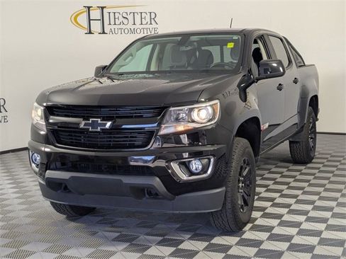 Used 2019 Chevrolet Colorado Z71 w/ Z71 Midnight Edition image 4
