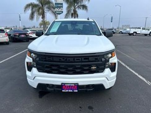 Used 2022 Chevrolet Silverado 1500 Custom image 5