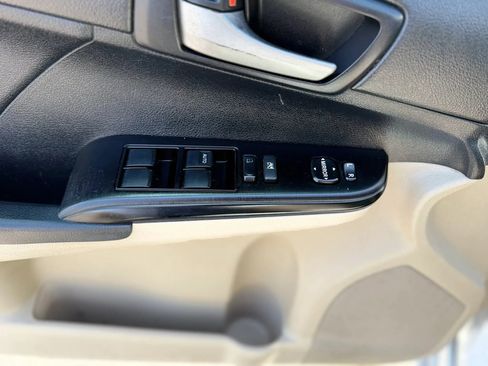 Used 2012 Toyota Camry LE image 13