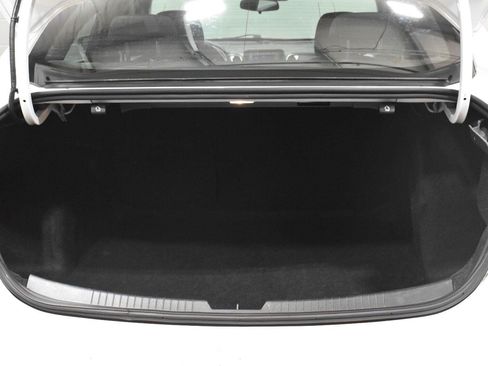 Used 2024 Chevrolet Malibu LT FWD image 25