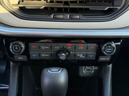 New 2026 Jeep Compass Limited image 25