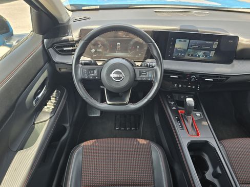 Certified 2025 Nissan Kicks SR FWD image 14