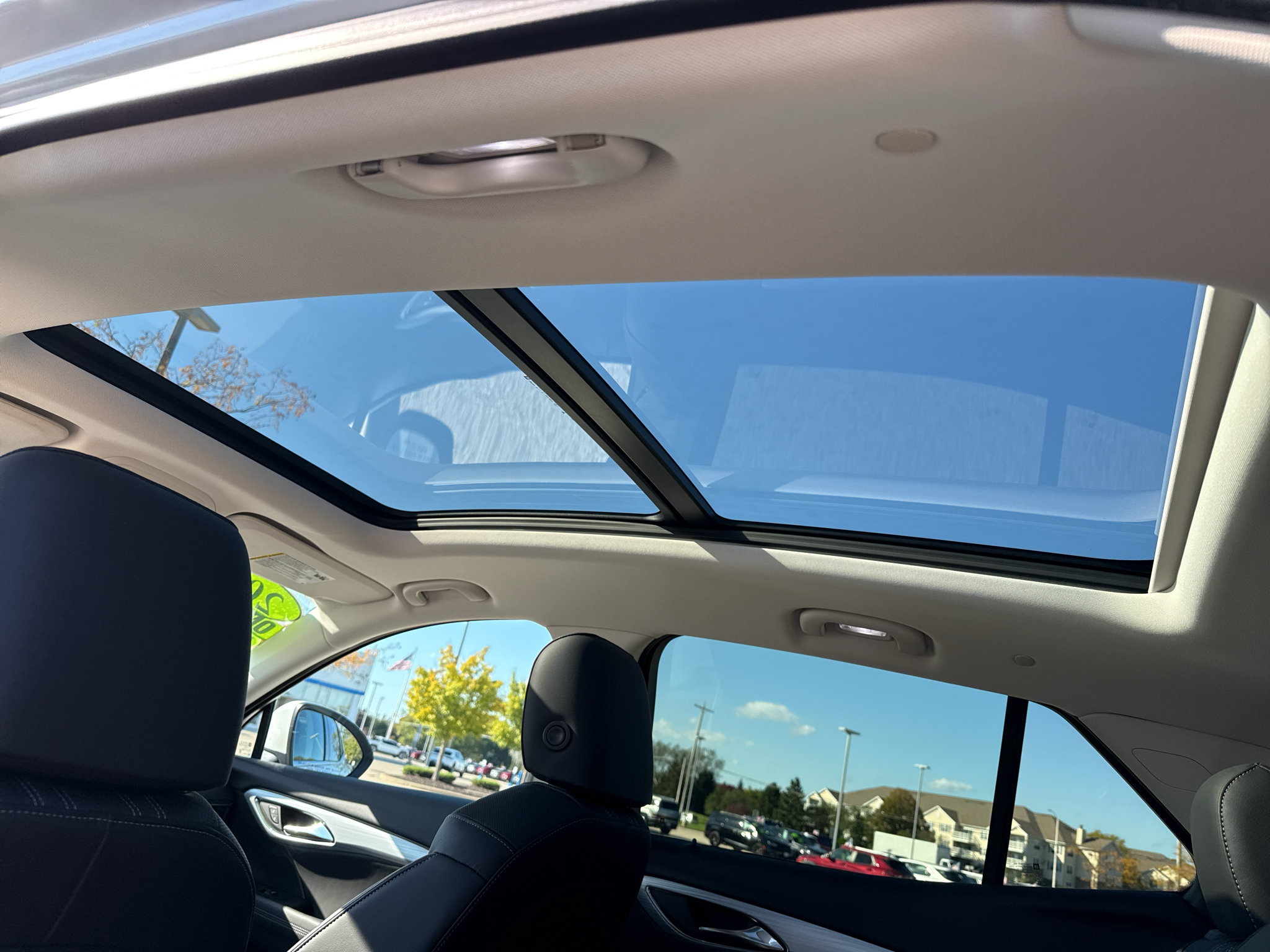 Used 2024 Buick Envision Avenir AWD/4WD image 10