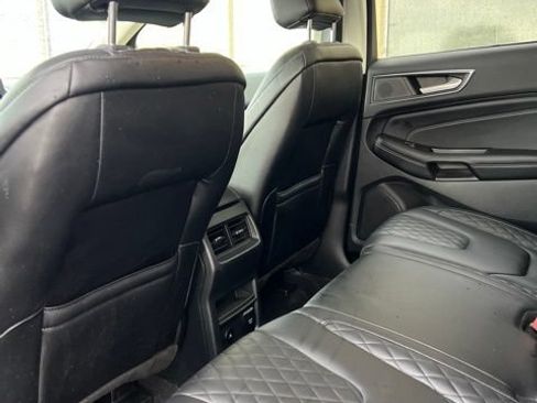 Certified 2023 Ford Edge Titanium AWD/4WD image 5