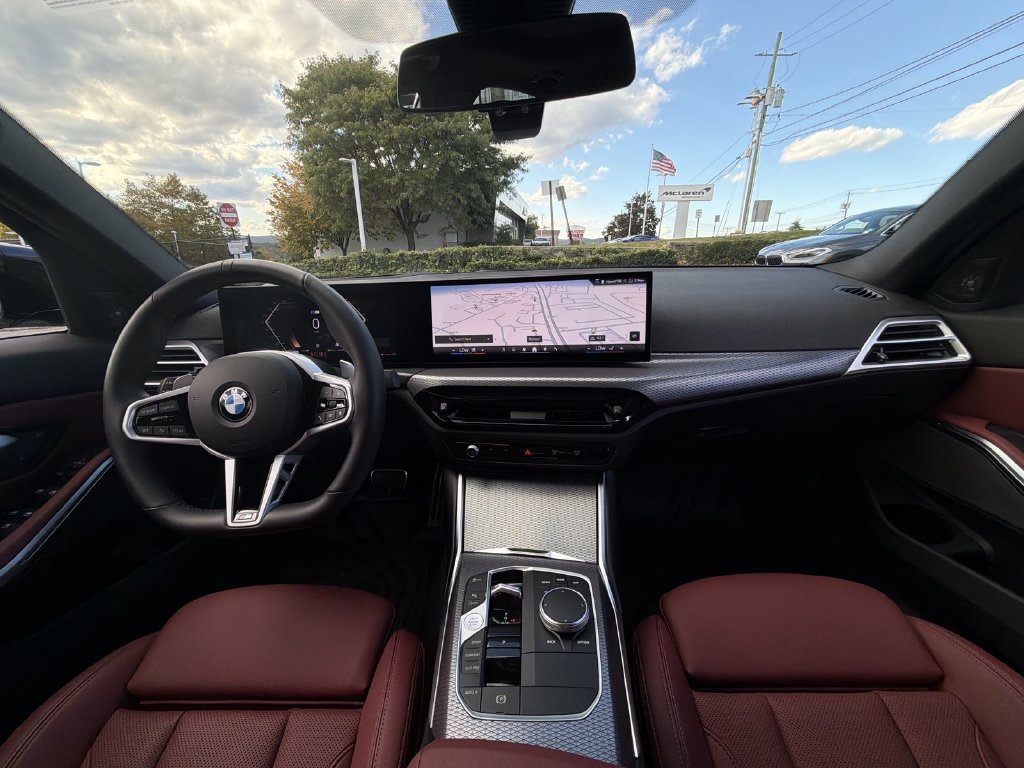 Used 2026 BMW 330i xDrive Sedan w/ M Sport Package AWD/4WD image 18