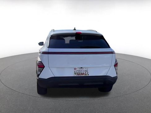 Used 2025 Hyundai Kona SEL image 12