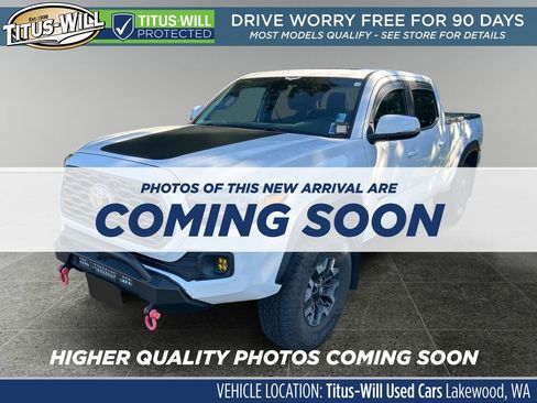 Used 2021 Toyota Tacoma TRD Off-Road w/ TRD Premium Off Road Package image 3