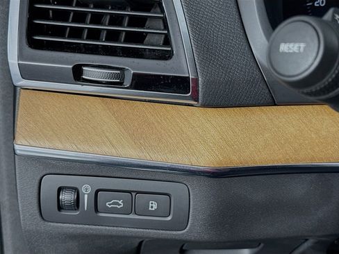 Used 2021 Volvo XC90 T8 Inscription Expression w/ Advanced Package image 14