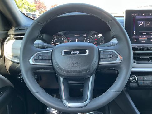 Used 2023 Jeep Compass Limited AWD/4WD image 17