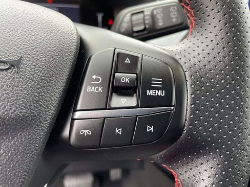 Certified 2025 Ford Escape ST-Line image 18