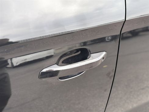 Used 2023 Audi Q5 2.0T Premium w/ Convenience Package image 13