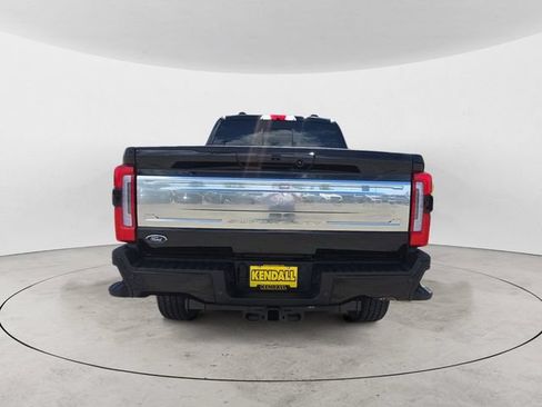 Certified 2025 Ford F350 Platinum w/ Platinum Plus Package AWD/4WD image 4
