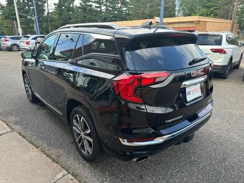 Used 2020 GMC Terrain Denali w/ Denali Premium Package AWD/4WD image 5
